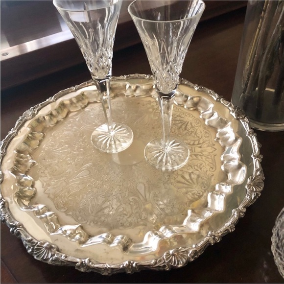 1900-1940’s Estate Large Silver Plate Shell Design Footed Tray - Picture 2 of 10